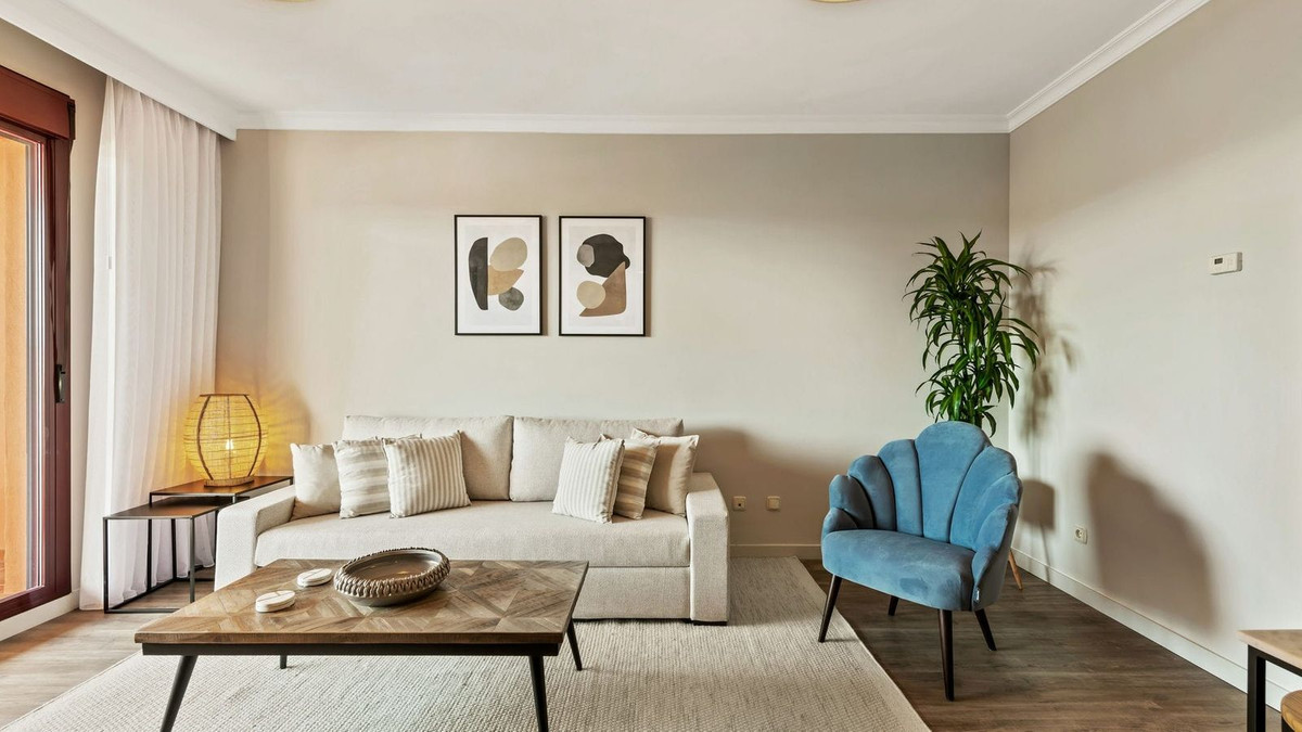 1 Bed, 1 Bath, ApartmentFor Sale, New Golden Mile, Malaga