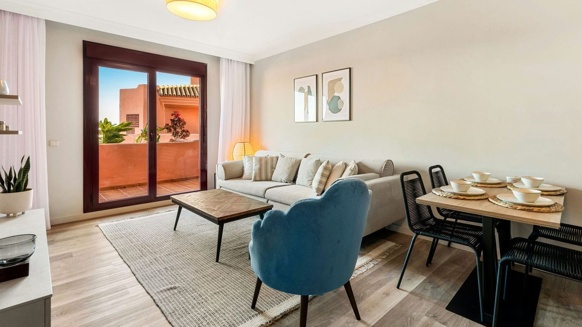 1 Bed, 1 Bath, ApartmentFor Sale, New Golden Mile, Malaga