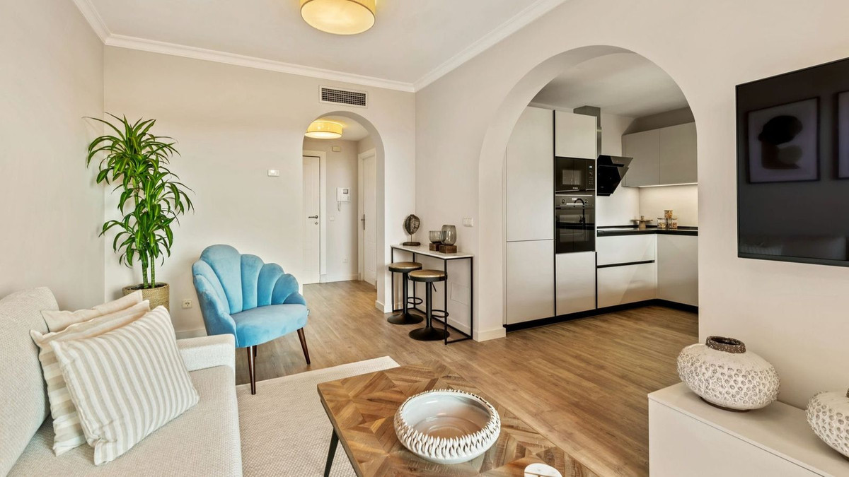 2 Bed, 2 Bath, ApartmentFor Sale, New Golden Mile, Malaga