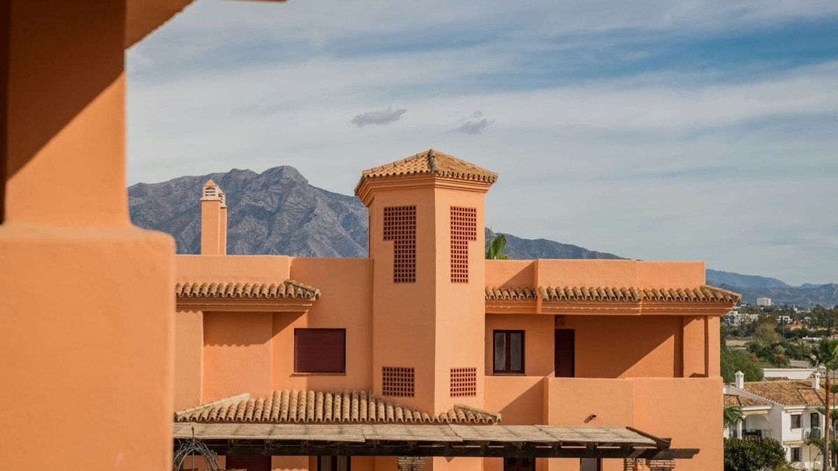 2 Bed, 2 Bath, ApartmentFor Sale, New Golden Mile, Malaga