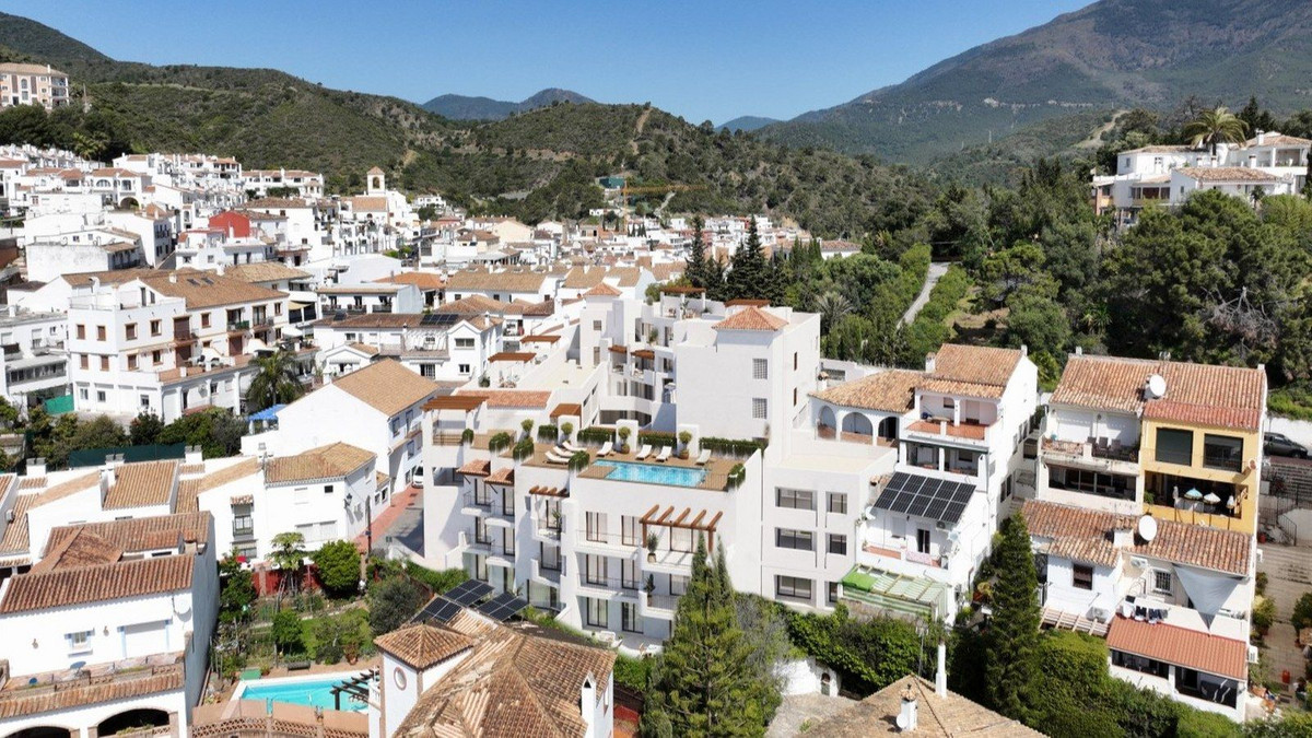 2 Bed, 2 Bath, ApartmentFor Sale, Benahavis, Malaga