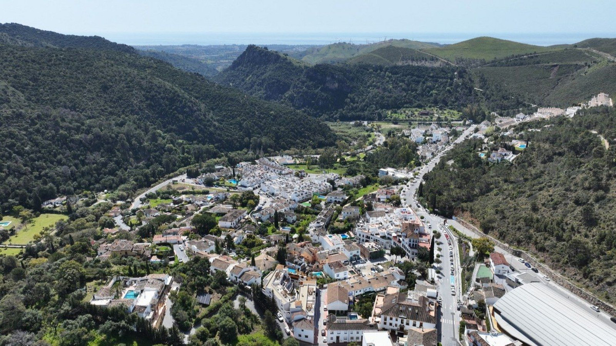 1 Bed, 1 Bath, ApartmentFor Sale, Benahavis, Malaga