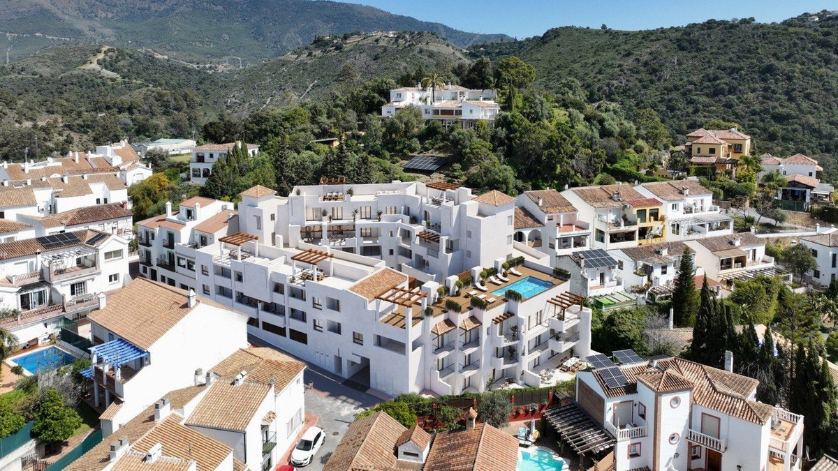 1 Bed, 1 Bath, ApartmentFor Sale, Benahavis, Malaga