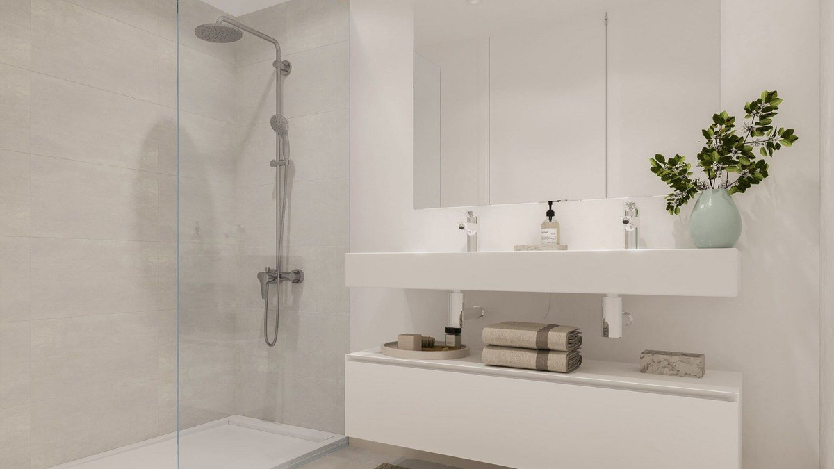 3 Bed, 2 Bath, ApartmentFor Sale, Estepona, Malaga