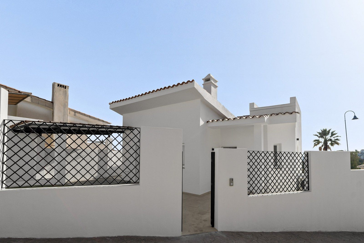3 Bed, 2 Bath, HouseFor Sale, Mijas Costa, Malaga