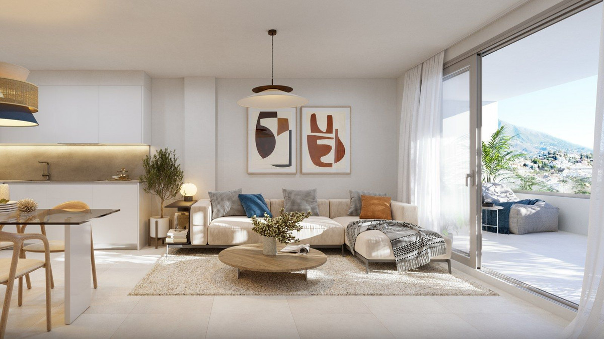 3 Bed, 2 Bath, ApartmentFor Sale, Fuengirola, Malaga