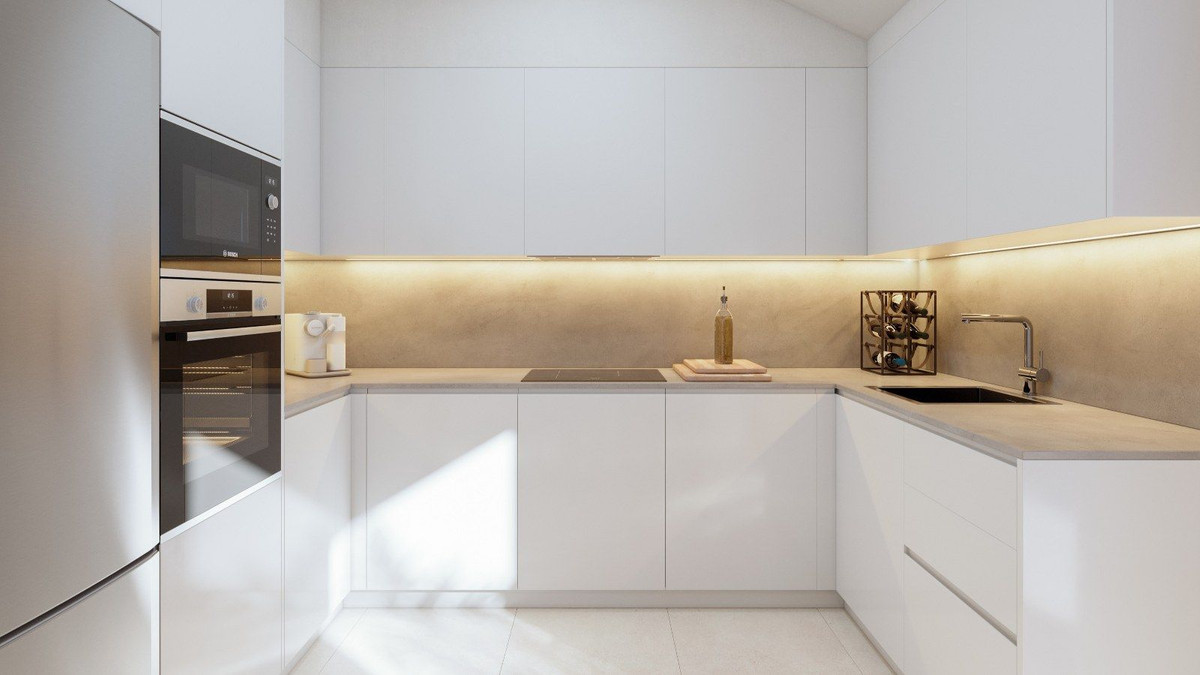 3 Bed, 2 Bath, ApartmentFor Sale, Fuengirola, Malaga