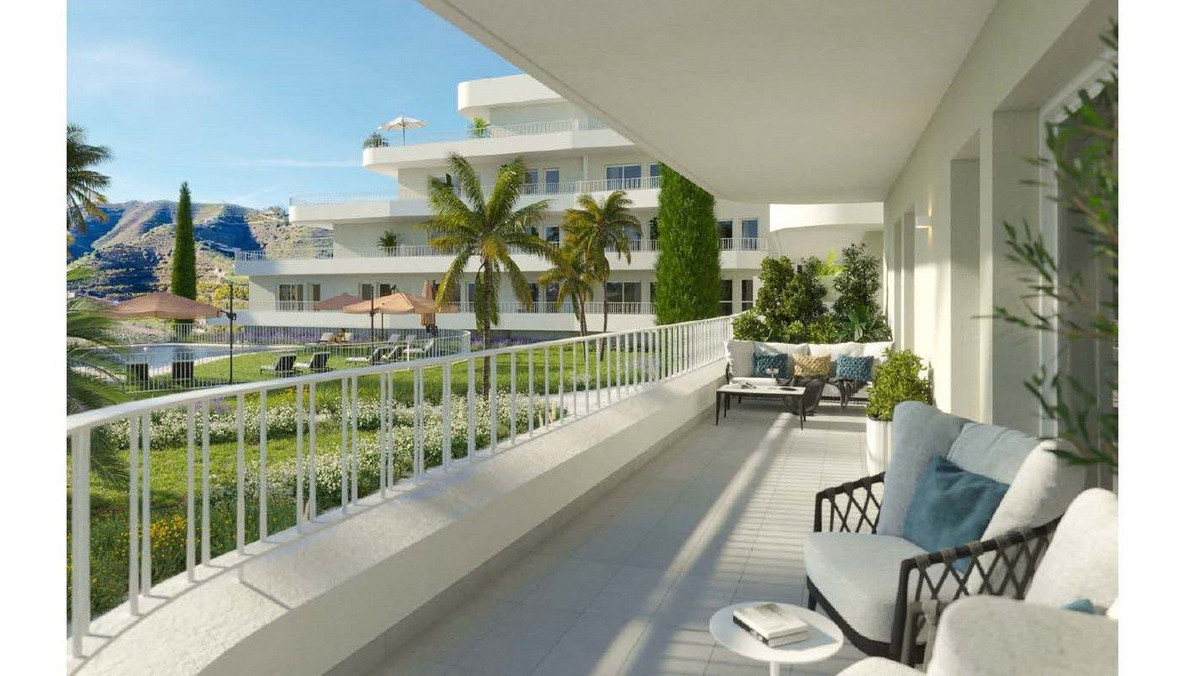 2 Bed, 2 Bath, ApartmentFor Sale, Fuengirola, Malaga