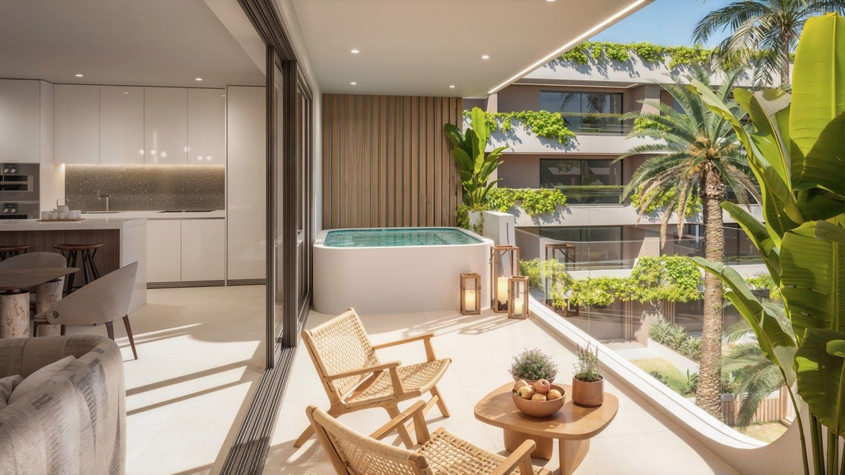 4 Bed, 2 Bath, ApartmentFor Sale, Marbella, Malaga