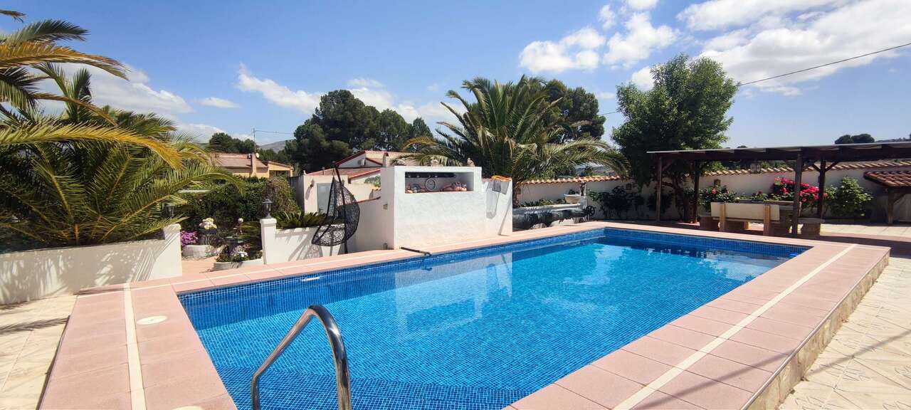 4 Bed, 3 Bath, HouseFor Sale, Sax, Alicante