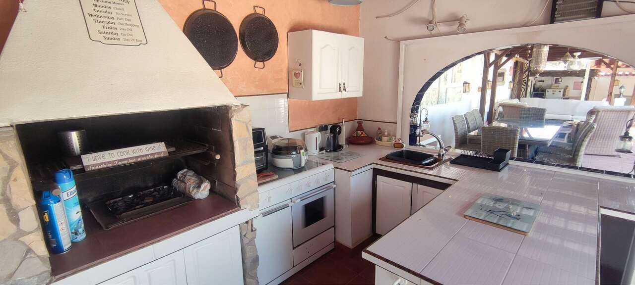 4 Bed, 3 Bath, HouseFor Sale, Sax, Alicante