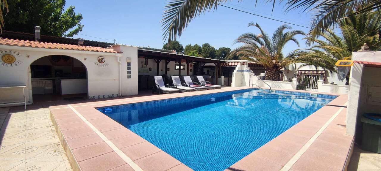 4 Bed, 3 Bath, HouseFor Sale, Sax, Alicante