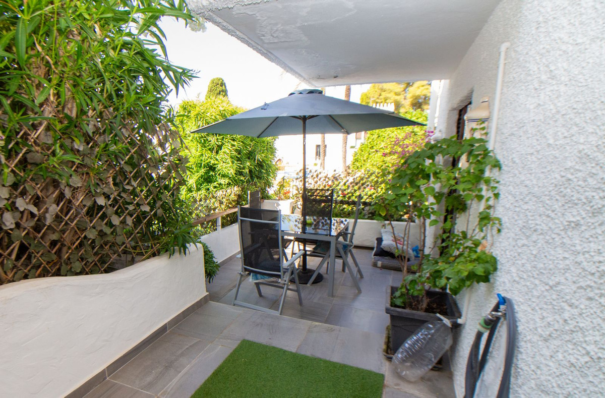 1 Bed, 1 Bath, HouseFor Sale, Nueva Andalucia, Malaga