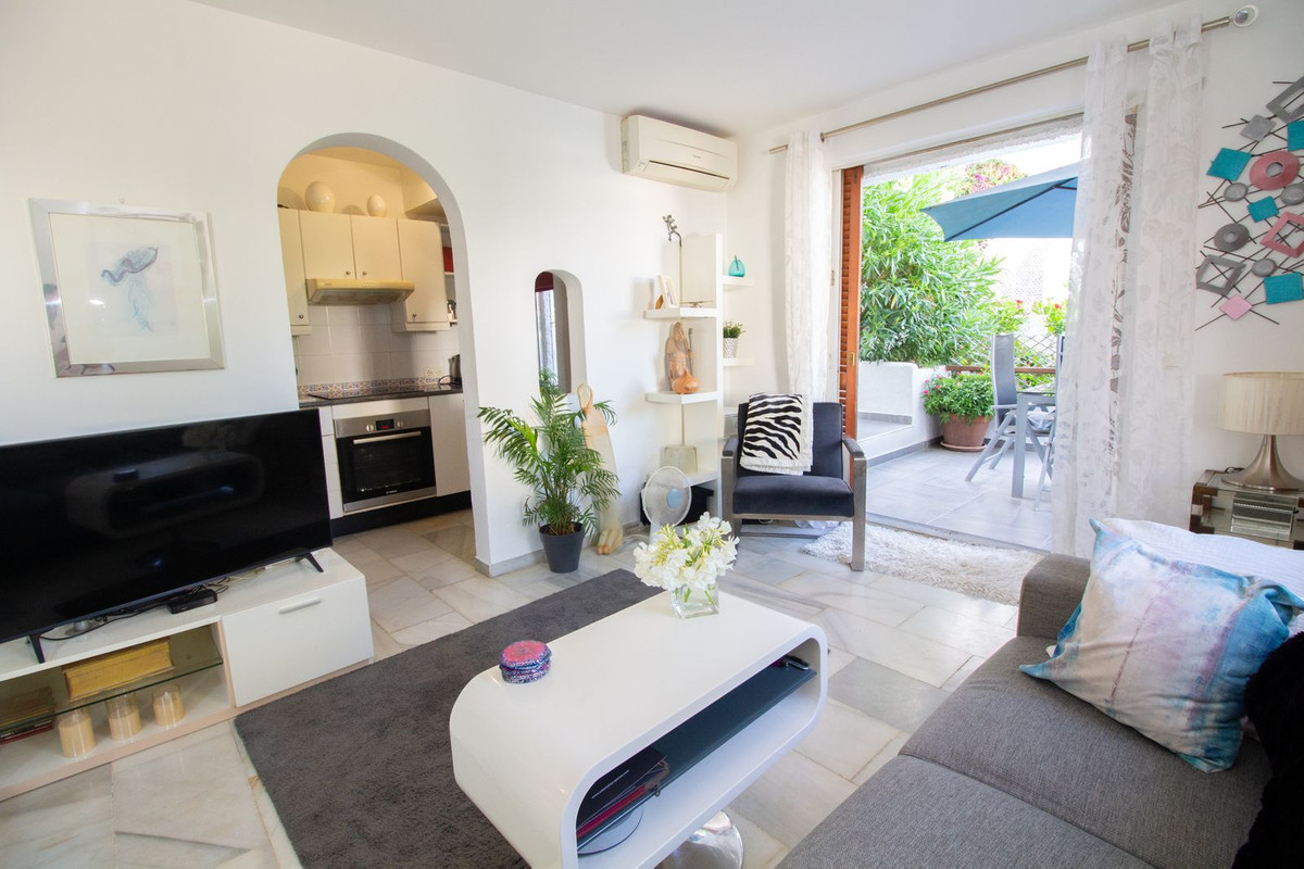 1 Bed, 1 Bath, HouseFor Sale, Nueva Andalucia, Malaga