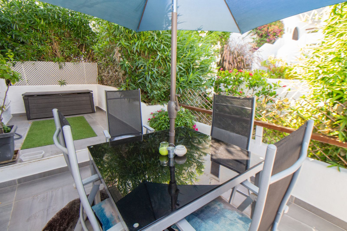 1 Bed, 1 Bath, HouseFor Sale, Nueva Andalucia, Malaga