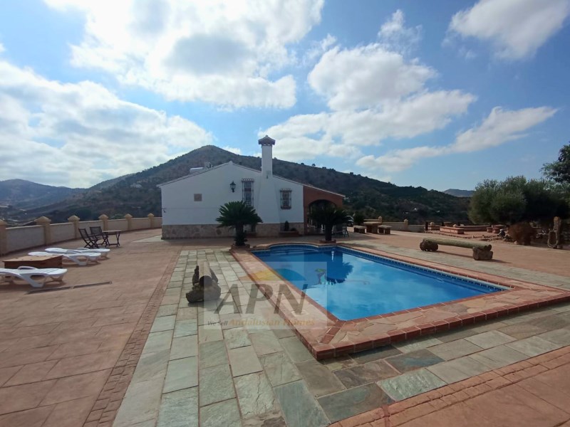3 Bed, 2 Bath, HouseFor Sale, Álora, Malaga