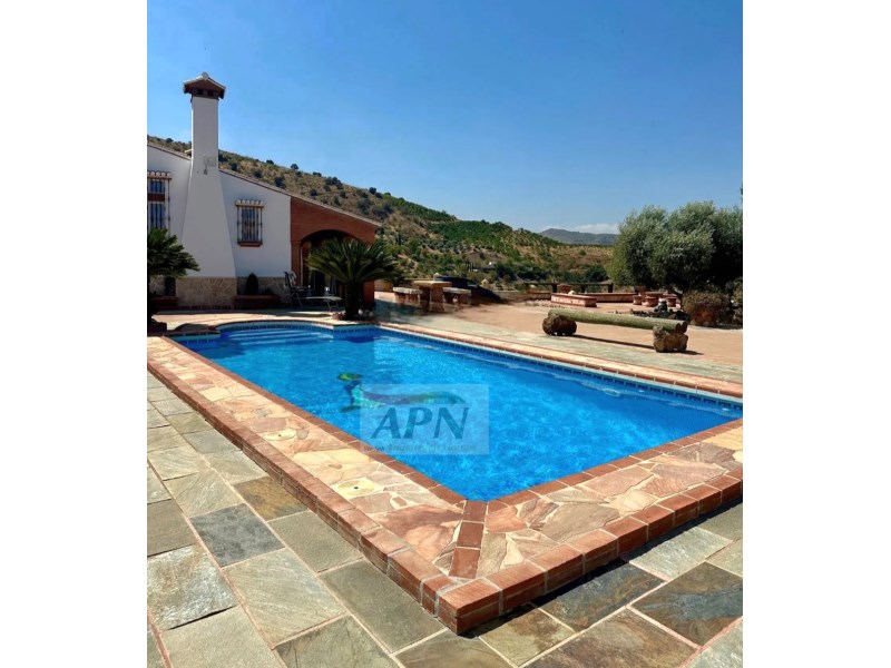 3 Bed, 2 Bath, HouseFor Sale, Álora, Malaga