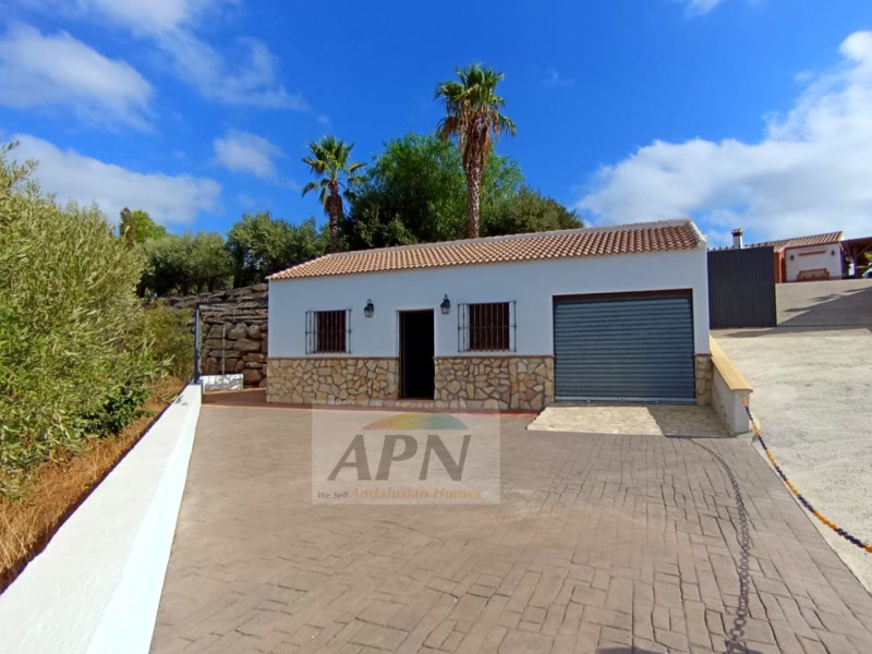 3 Bed, 2 Bath, HouseFor Sale, Álora, Malaga
