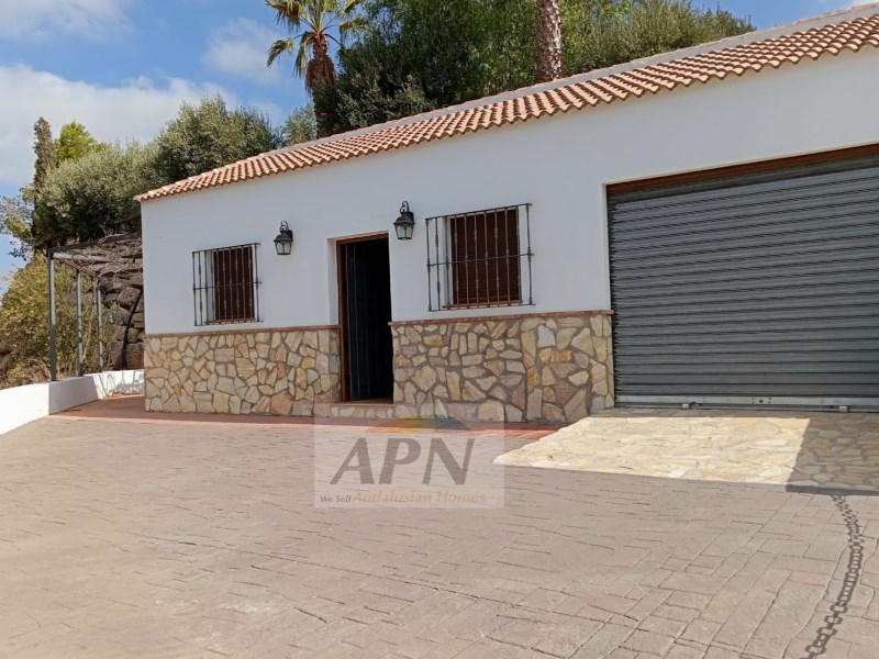 3 Bed, 2 Bath, HouseFor Sale, Álora, Malaga