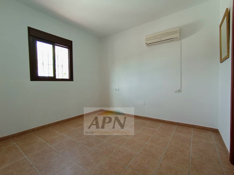3 Bed, 2 Bath, HouseFor Sale, Álora, Malaga