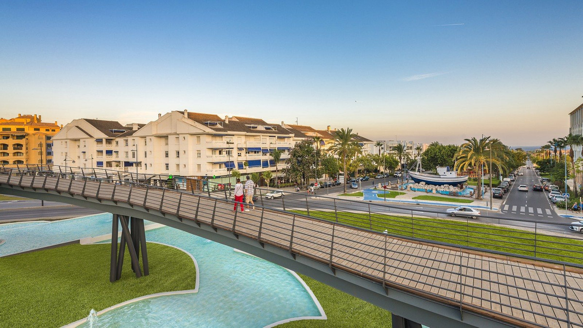 3 Bed, 2 Bath, ApartmentFor Sale, Marbella, Malaga