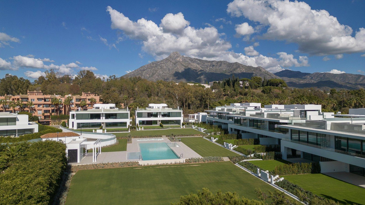 4 Bed, 4 Bath, HouseFor Sale, Marbella, Malaga
