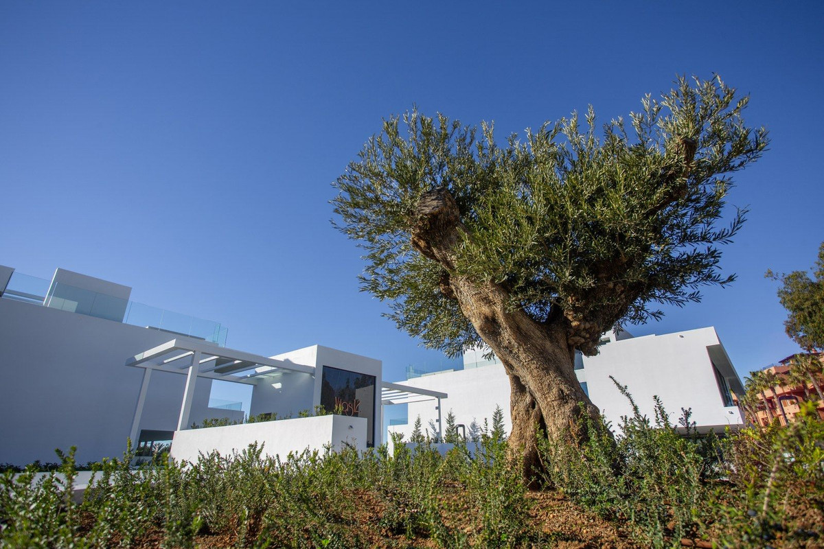 4 Bed, 4 Bath, HouseFor Sale, Marbella, Malaga