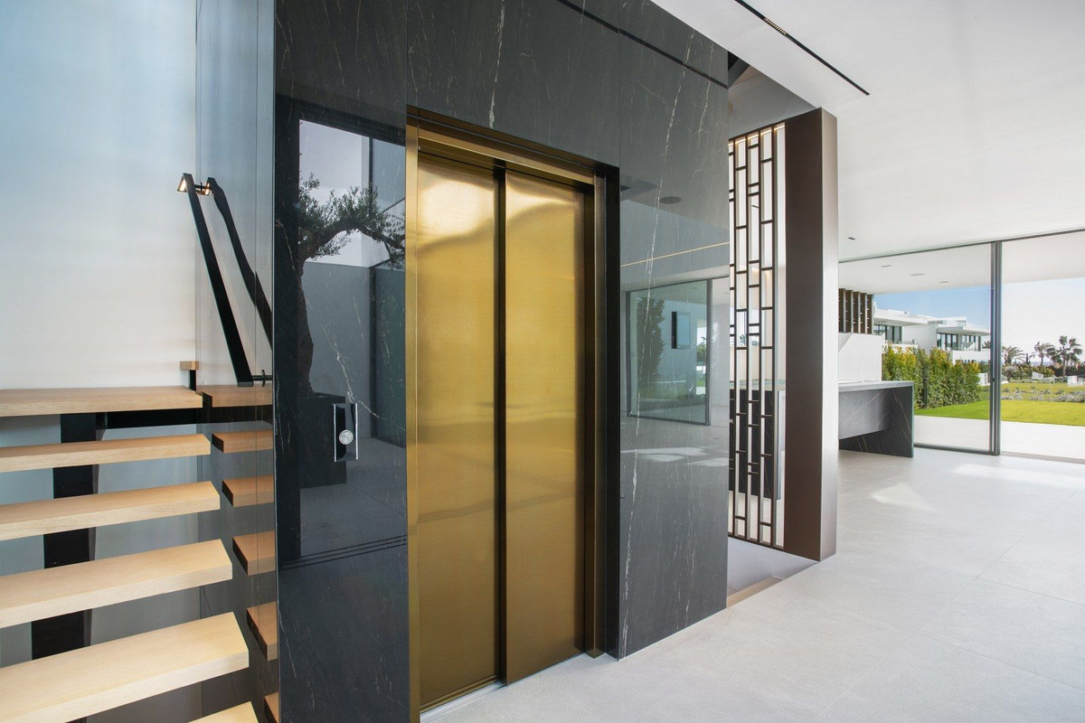 4 Bed, 4 Bath, HouseFor Sale, Marbella, Malaga