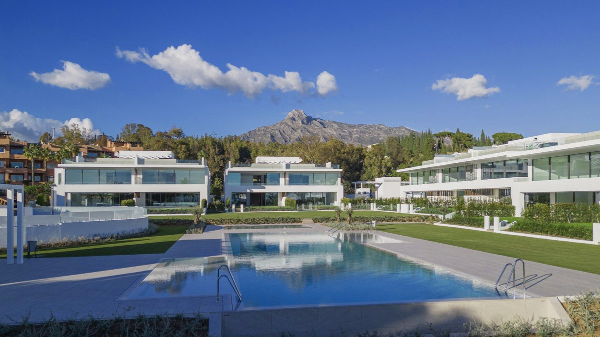 4 Bed, 4 Bath, HouseFor Sale, Marbella, Malaga