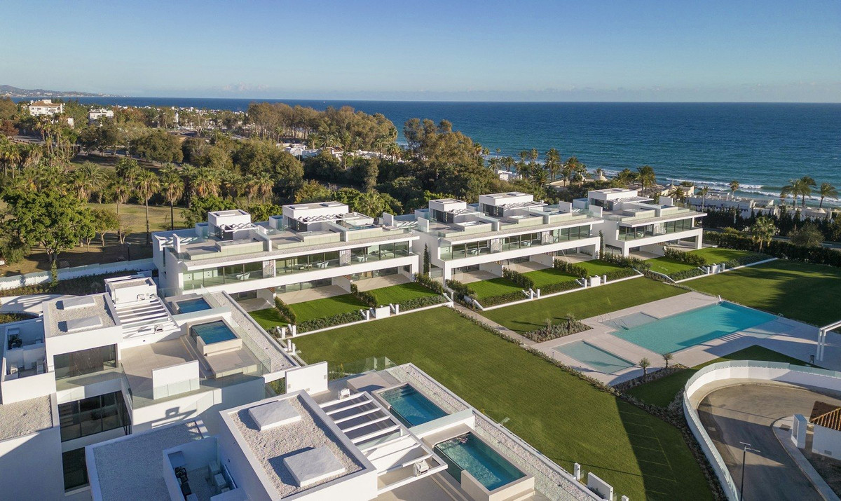 4 Bed, 4 Bath, HouseFor Sale, Marbella, Malaga