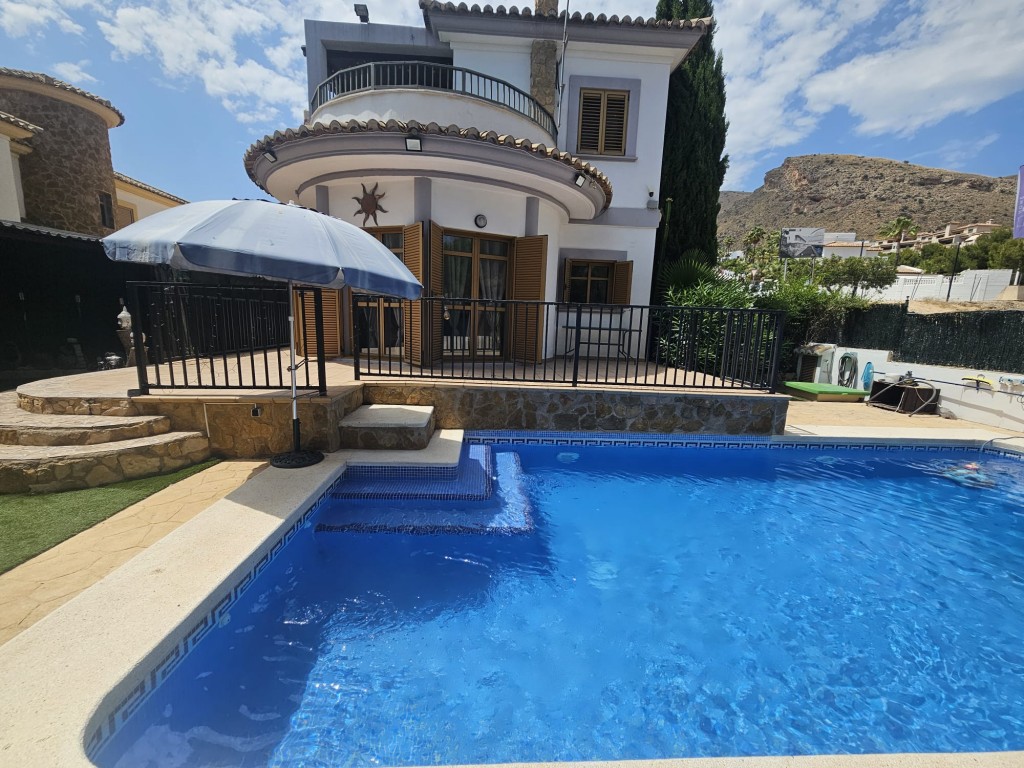 3 Bed, 3 Bath, HouseFor Sale, Sierra Cortina, Alicante