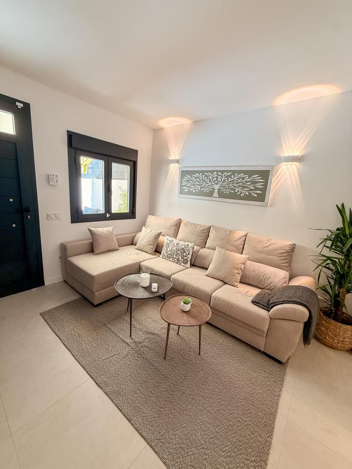 3 Bed, 1 Bath, ApartmentFor Sale, Palma de Mallorca, Baleares