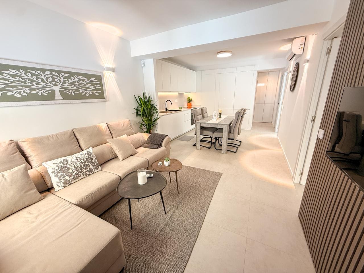 3 Bed, 1 Bath, ApartmentFor Sale, Palma de Mallorca, Baleares