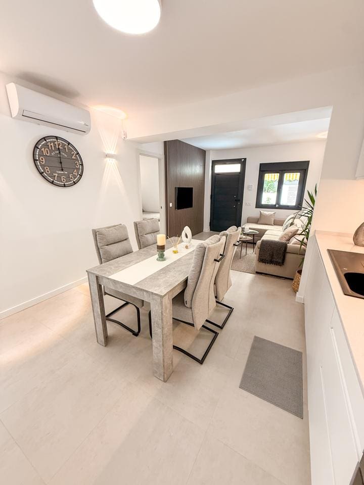 3 Bed, 1 Bath, ApartmentFor Sale, Palma de Mallorca, Baleares