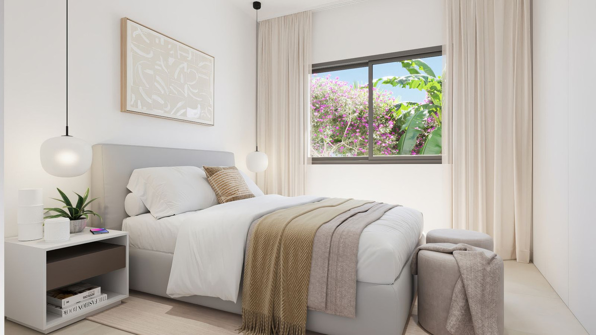 3 Bed, 2 Bath, ApartmentFor Sale, Estepona, Malaga