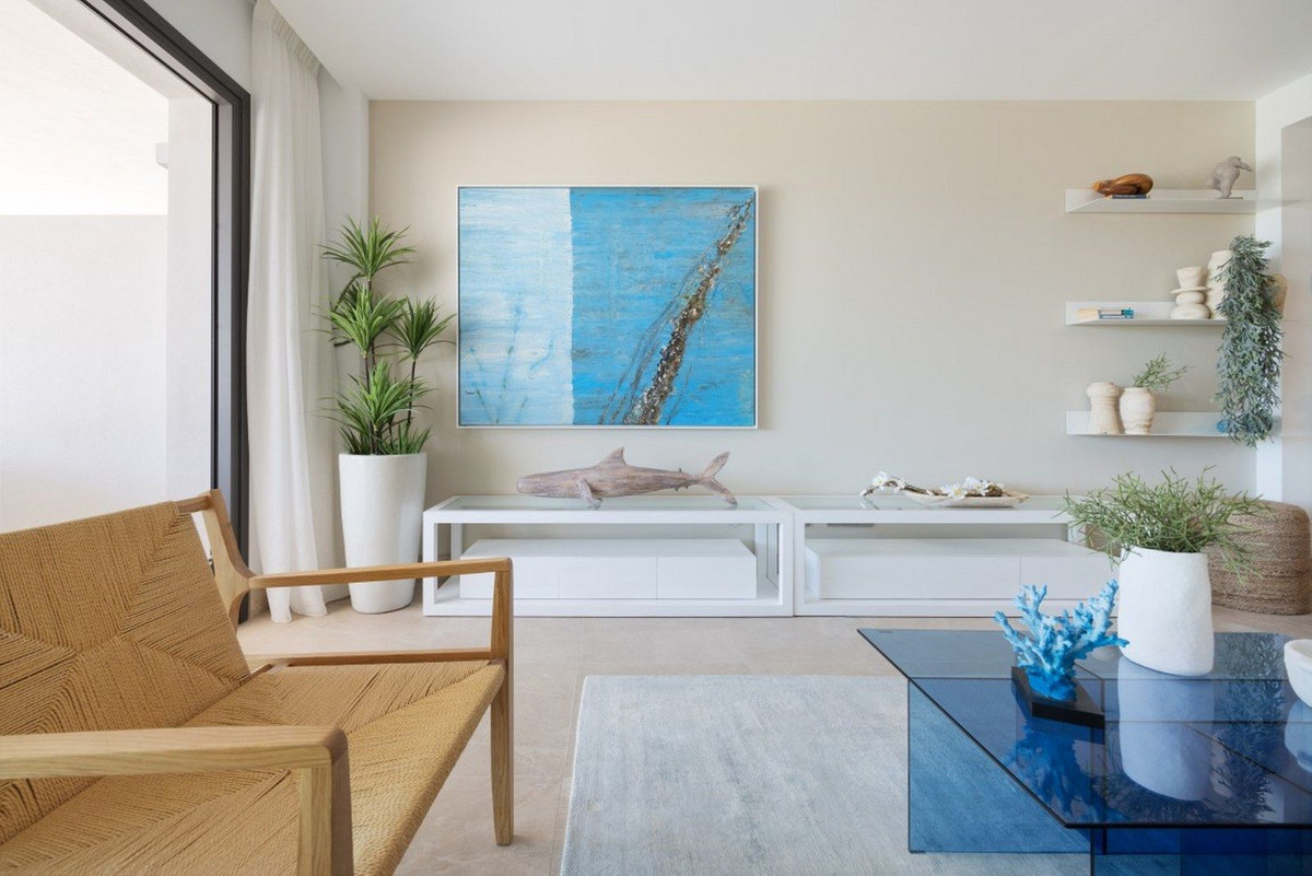 3 Bed, 2 Bath, ApartmentFor Sale, Estepona, Malaga