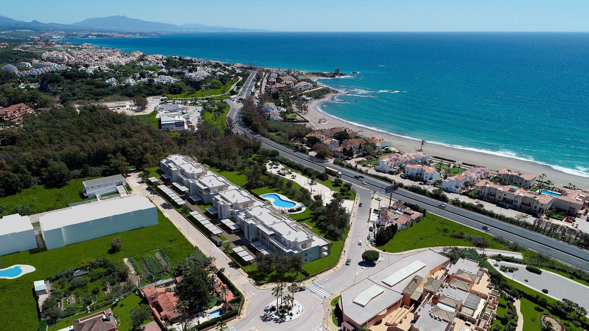 3 Bed, 2 Bath, ApartmentFor Sale, Estepona, Malaga