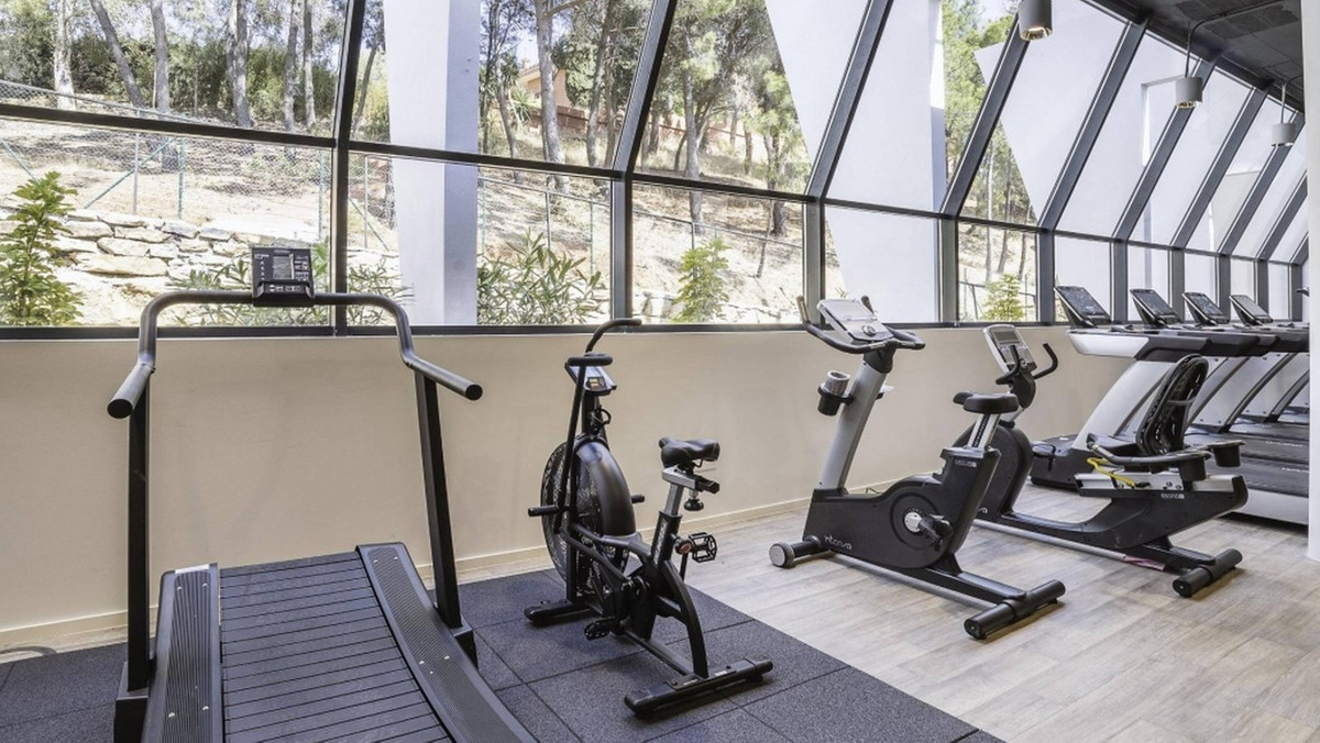 3 Bed, 3 Bath, ApartmentFor Sale, Estepona, Malaga