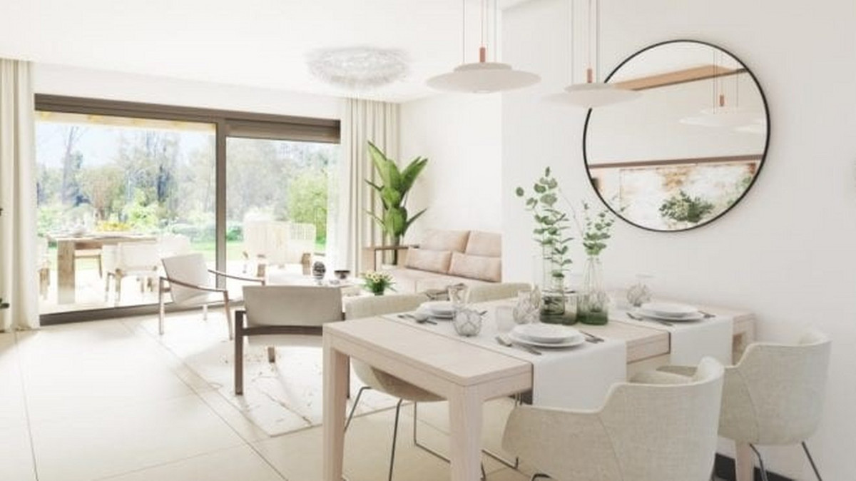 3 Bed, 2 Bath, ApartmentFor Sale, Nueva Andalucia, Malaga