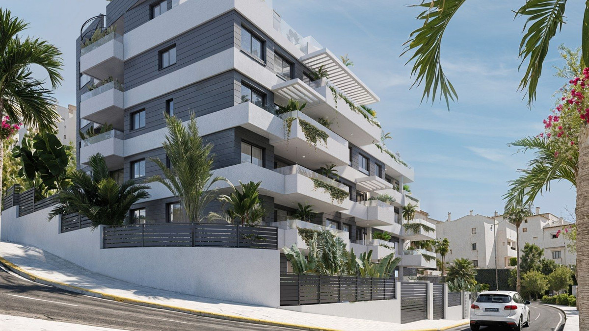 3 Bed, 2 Bath, ApartmentFor Sale, Estepona, Malaga