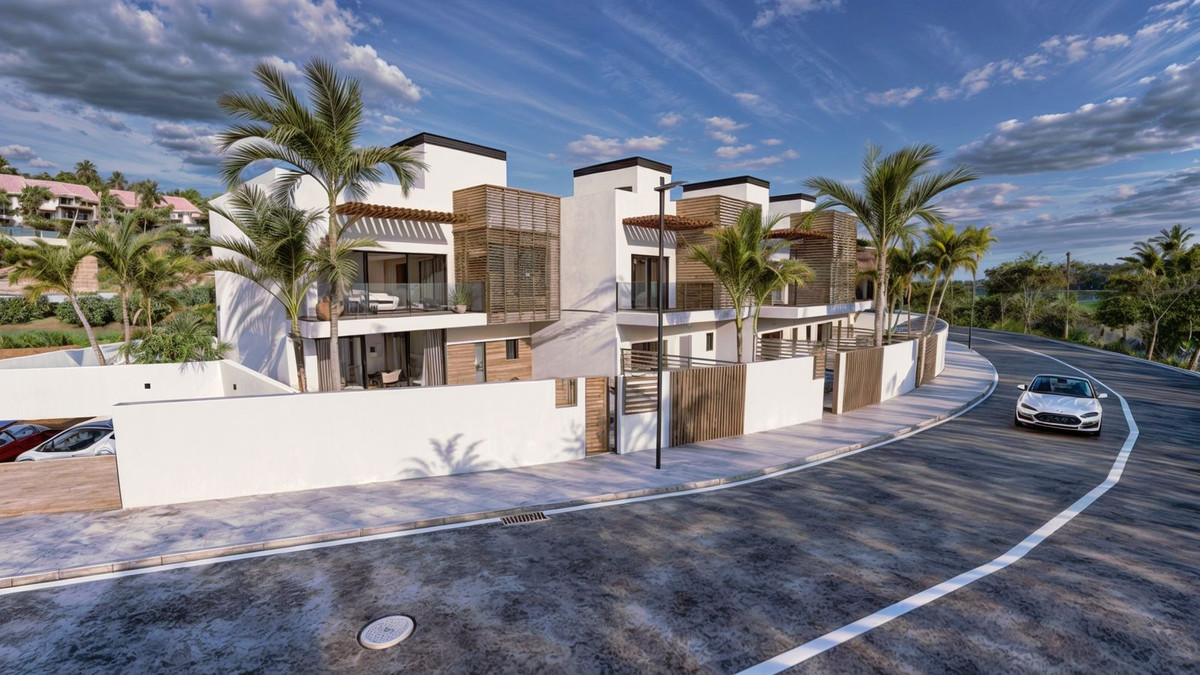 3 Bed, 2 Bath, HouseFor Sale, Estepona, Malaga