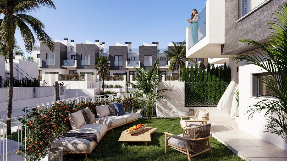 3 Bed, 2 Bath, HouseFor Sale, Fuengirola, Malaga