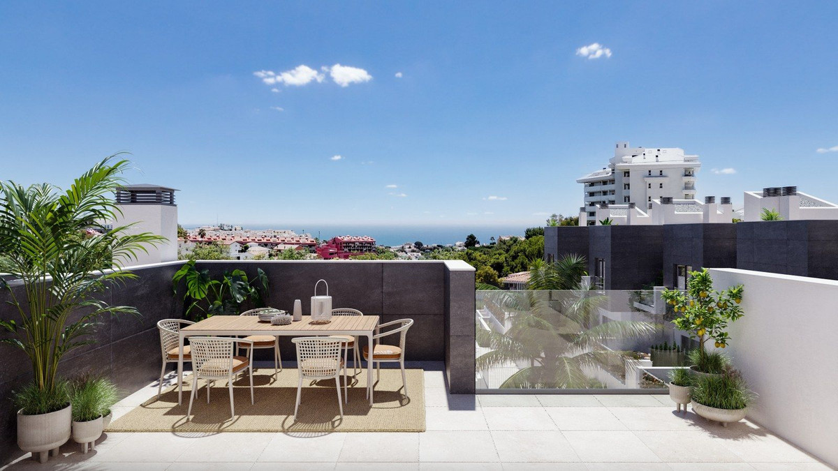 3 Bed, 2 Bath, HouseFor Sale, Fuengirola, Malaga