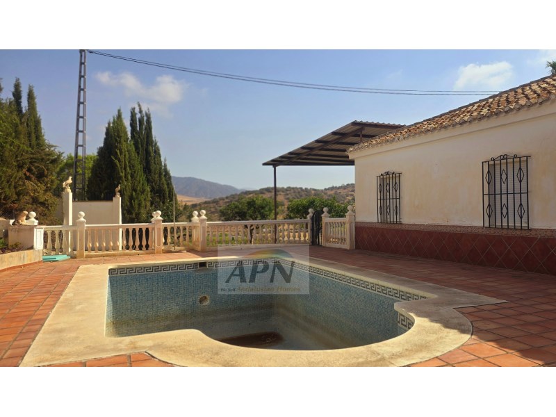 4 Bed, 1 Bath, HouseFor Sale, Álora, Malaga