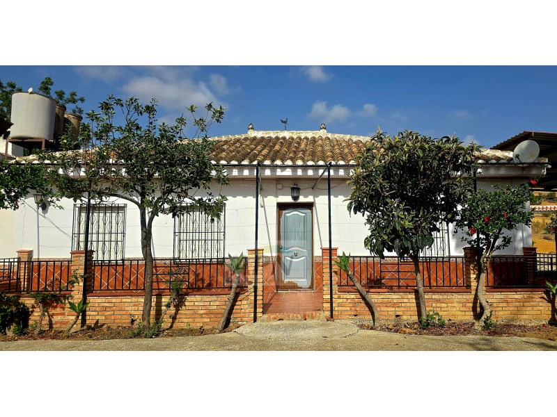 4 Bed, 1 Bath, HouseFor Sale, Álora, Malaga