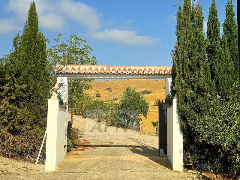 4 Bed, 1 Bath, HouseFor Sale, Álora, Malaga