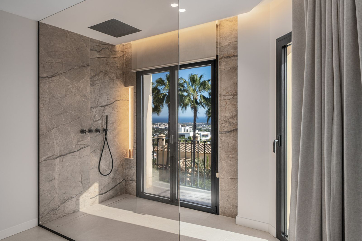 3 Bed, 2 Bath, HouseFor Sale, La Quinta, Malaga