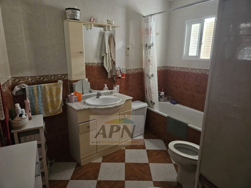 4 Bed, 1 Bath, HouseFor Sale, Álora, Malaga