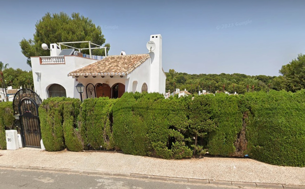 4 Bed, 2 Bath, HouseFor Sale, Villamartin, Alicante