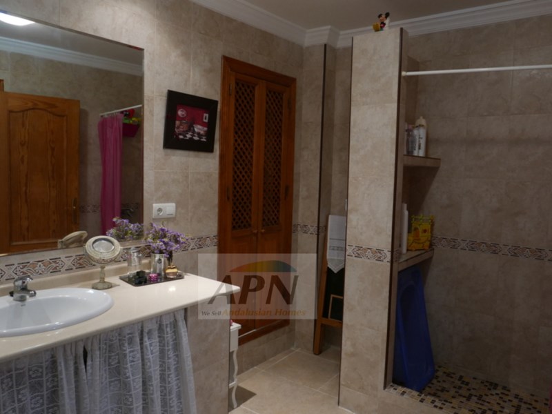 3 Bed, 2 Bath, HouseFor Sale, Álora, Malaga